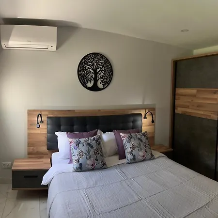 Spacious From Appartement Carvoeiro (Lagoa)